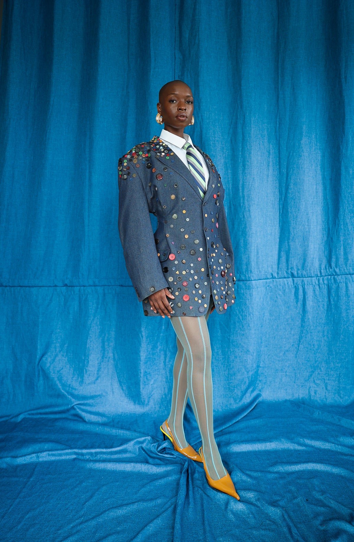 KOVA button over-sized blazer.